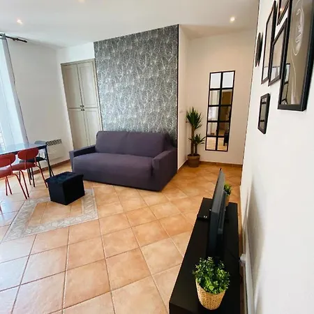 Corso Home- In Апартаменти *