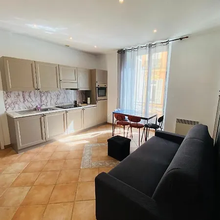 Apartament Corso Home- In *