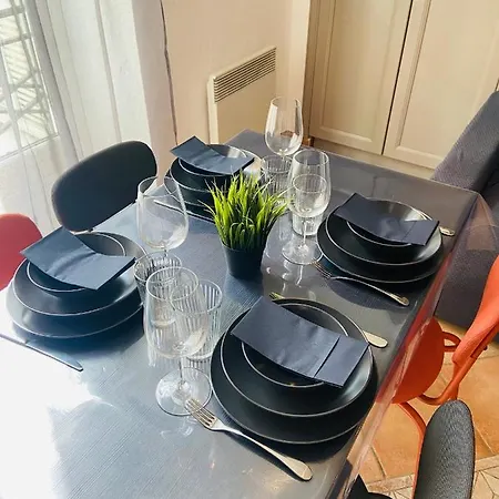 Corso Home- In * Mentone