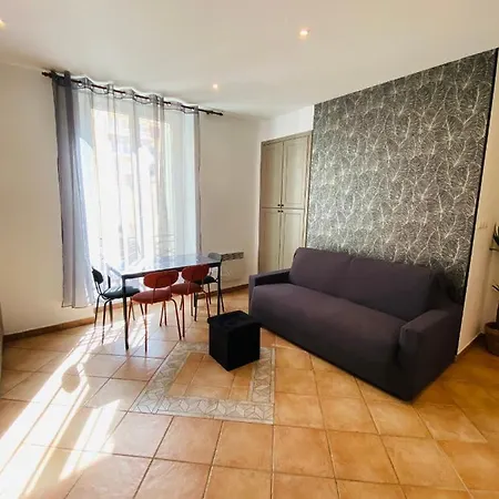 Corso Home- In Apartment