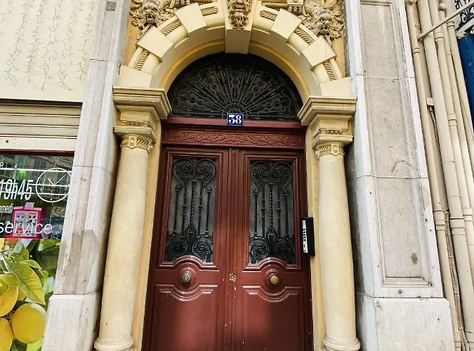 Corso Home- In * Menton