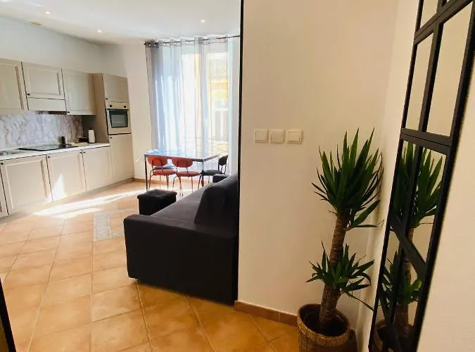 Corso Home- In * Menton